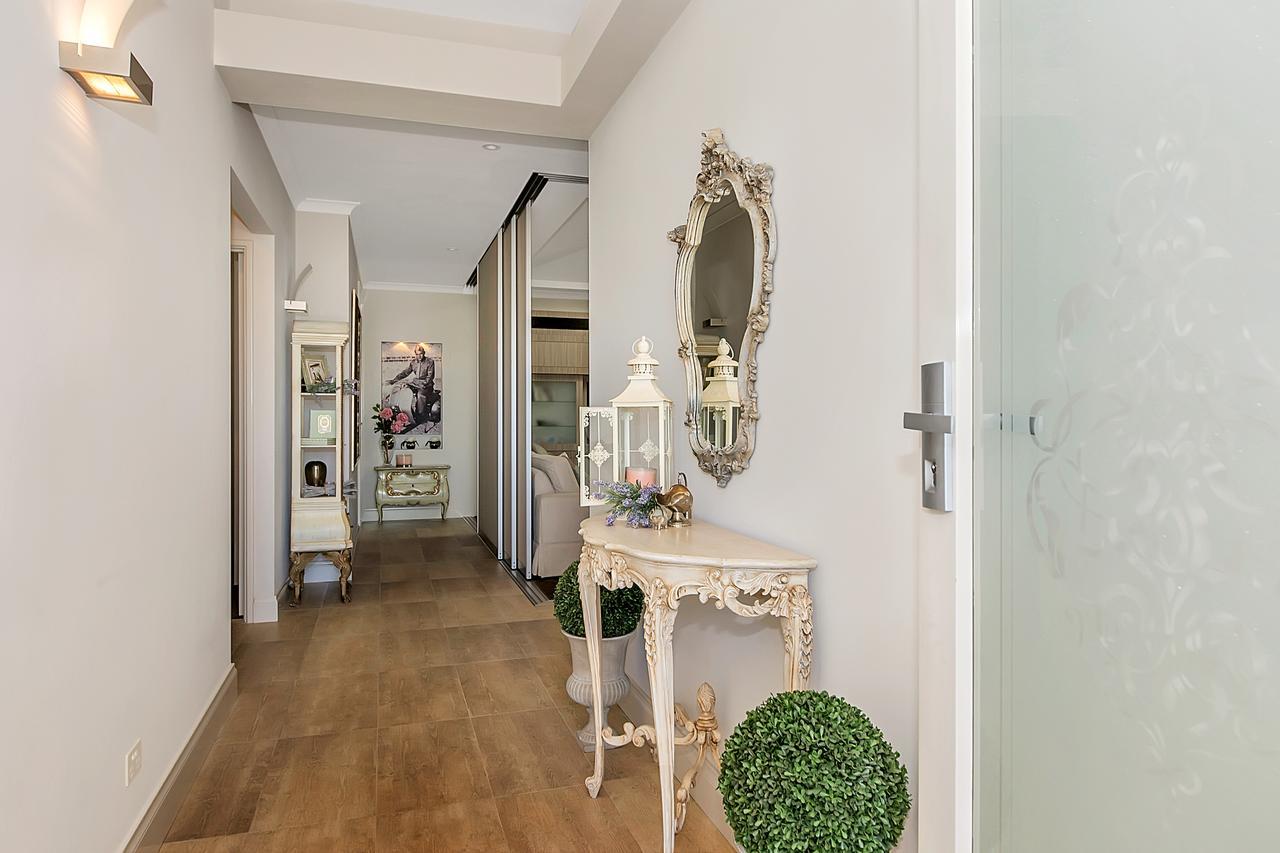 Lavender Manor Bnb Panzió Alkimos Kültér fotó